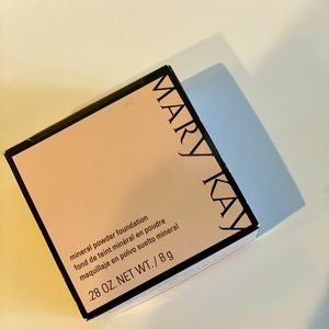 Mary Kay Mineral Powder Foundation Ivory 0.5